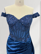 Averill navy blue side view prom dress