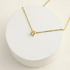 Initiale Pendant Gold detail view necklaces