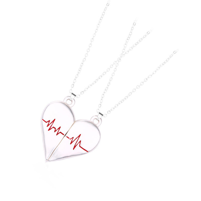 Amora Heart Gold alternate view necklaces