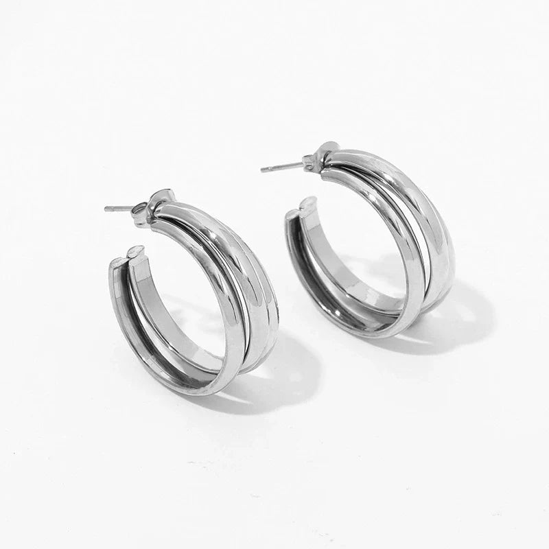 Aurelia Hoop Gold alternate view jewelry
