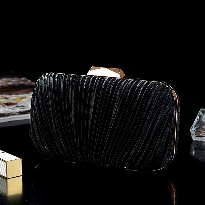 Solene Clutch Black front view all accessories