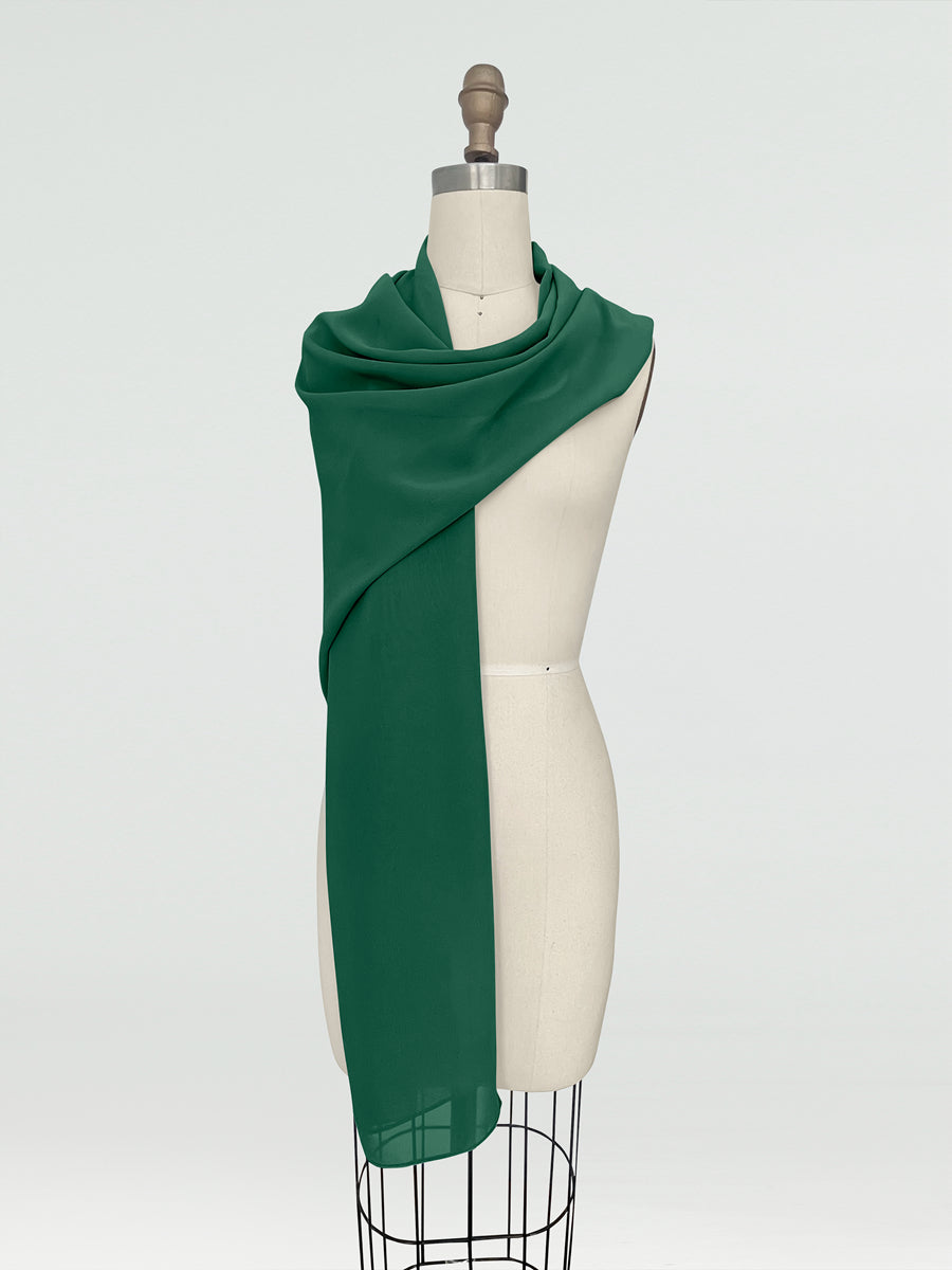 Aeris Wrap Hunter Green front view all accessories