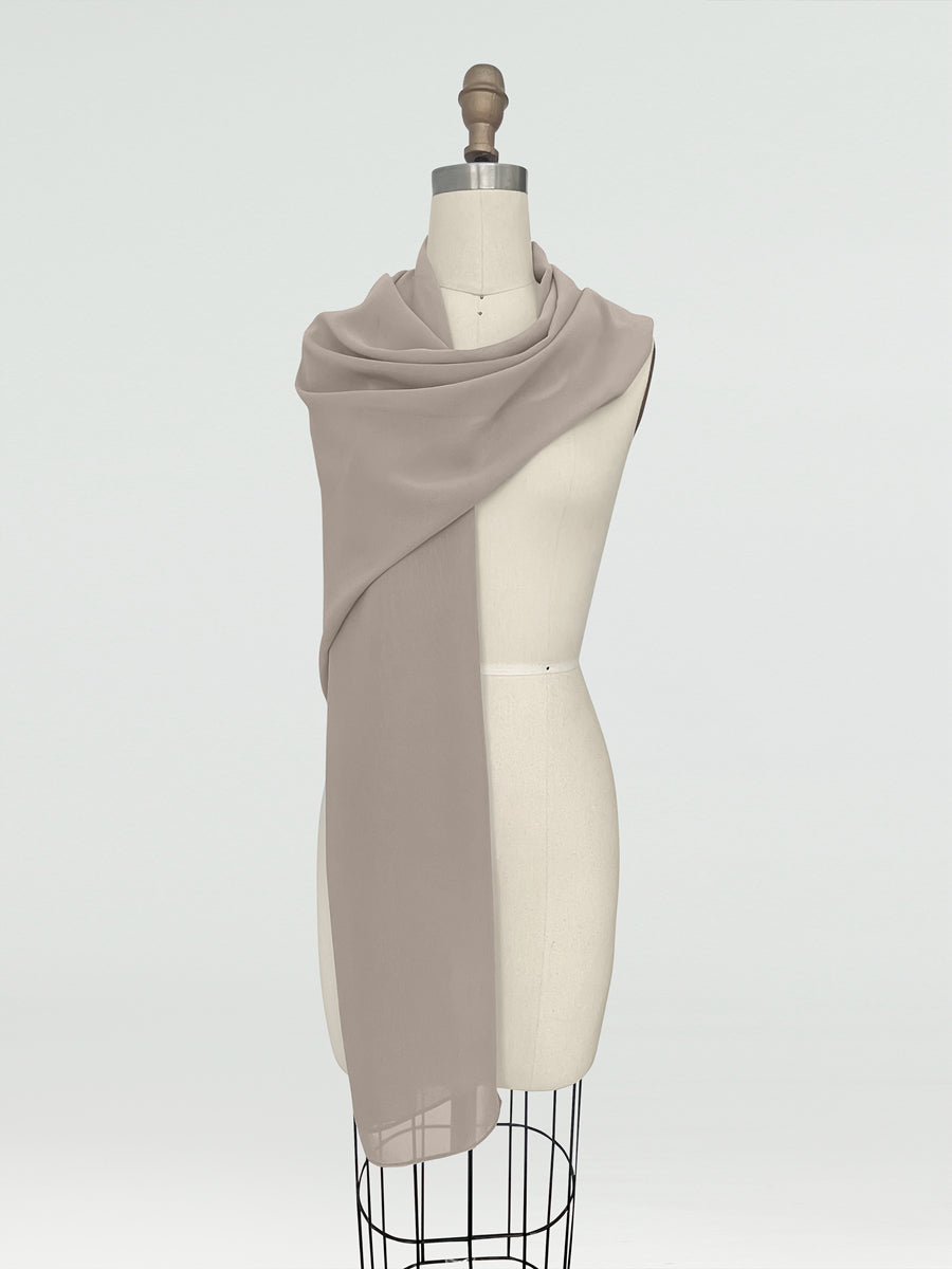 Aeris Wrap Taupe front view all accessories