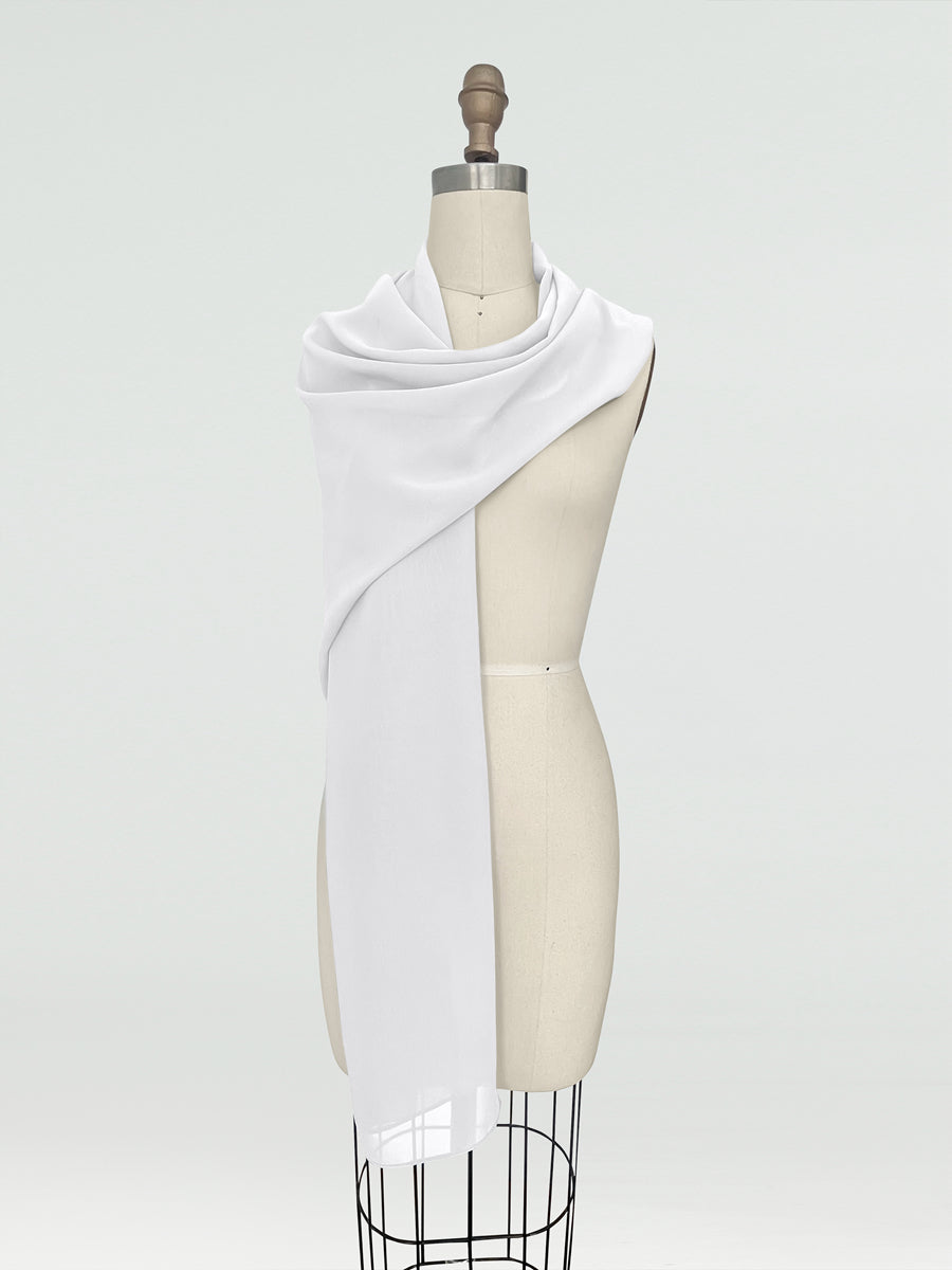 Aeris Wrap White front view all accessories