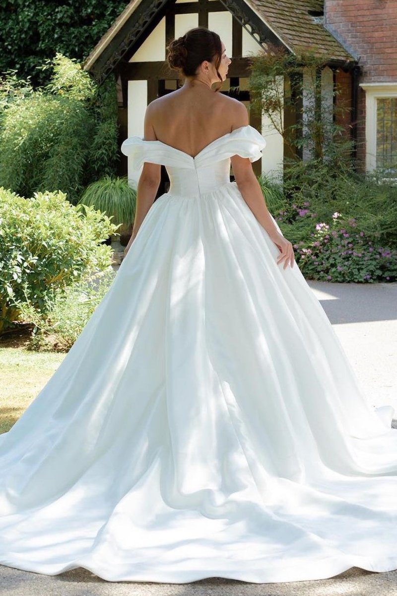 Clarisse Faye detail image 5 wedding dress
