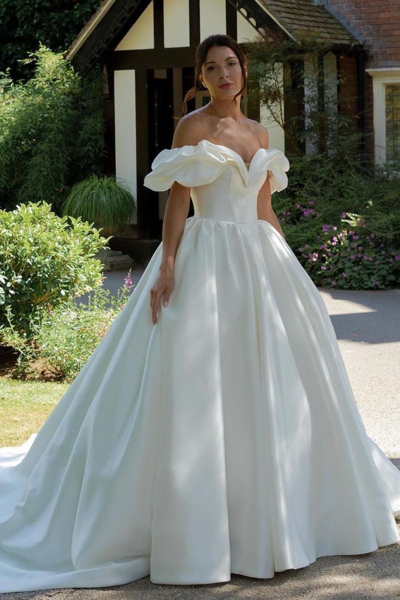 Clarisse Faye detail image 4 wedding dress