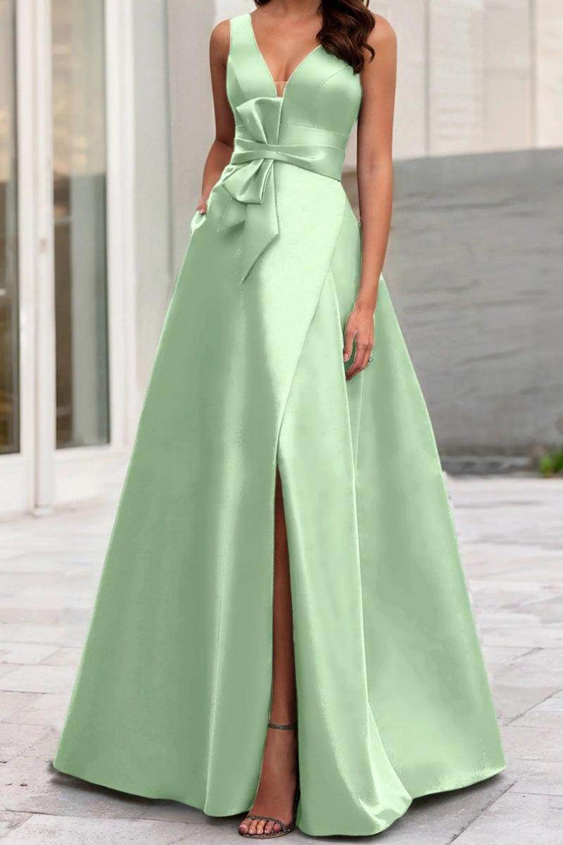 Elegant A Line V Neck Sleeveless Mother of the Bride Dress
