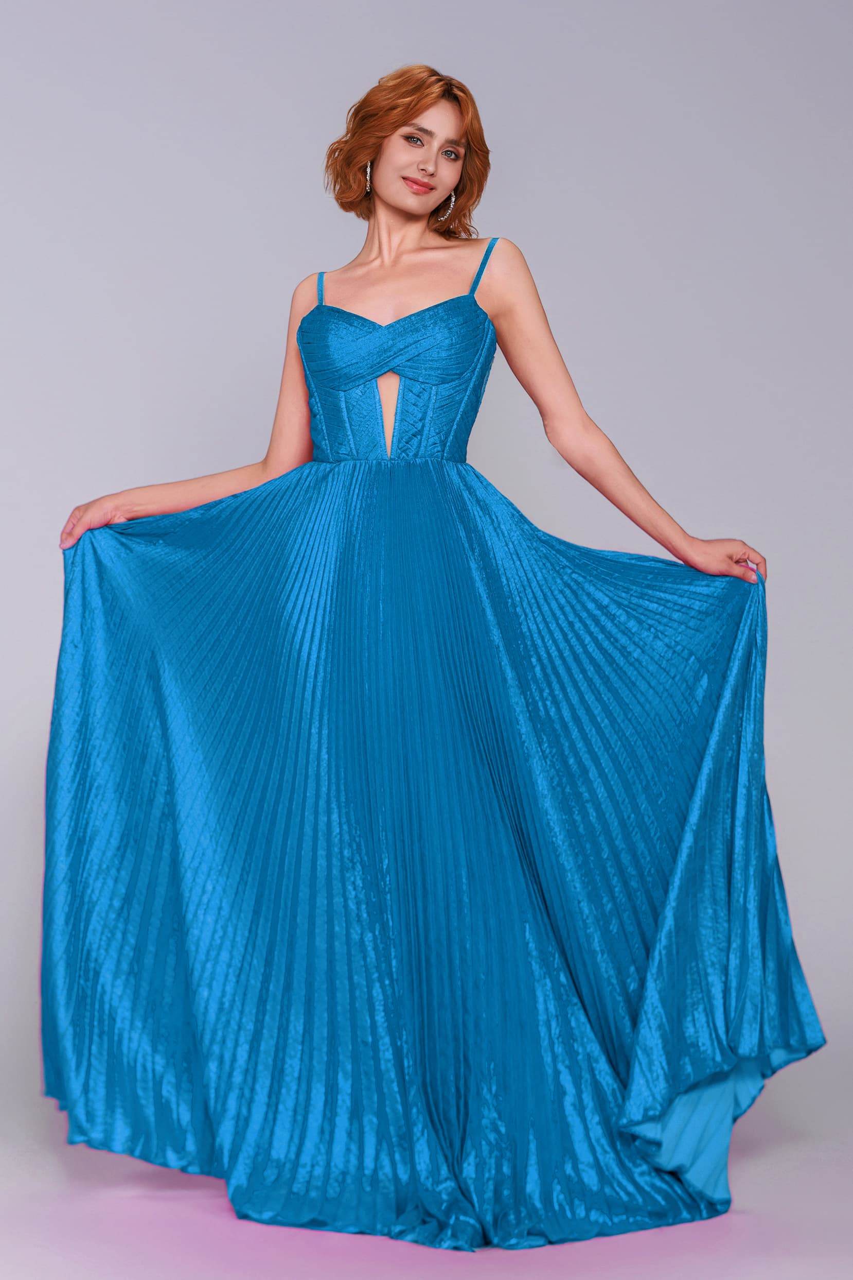 Elegant A Line Maxi Metallic Prom Dress for Prom