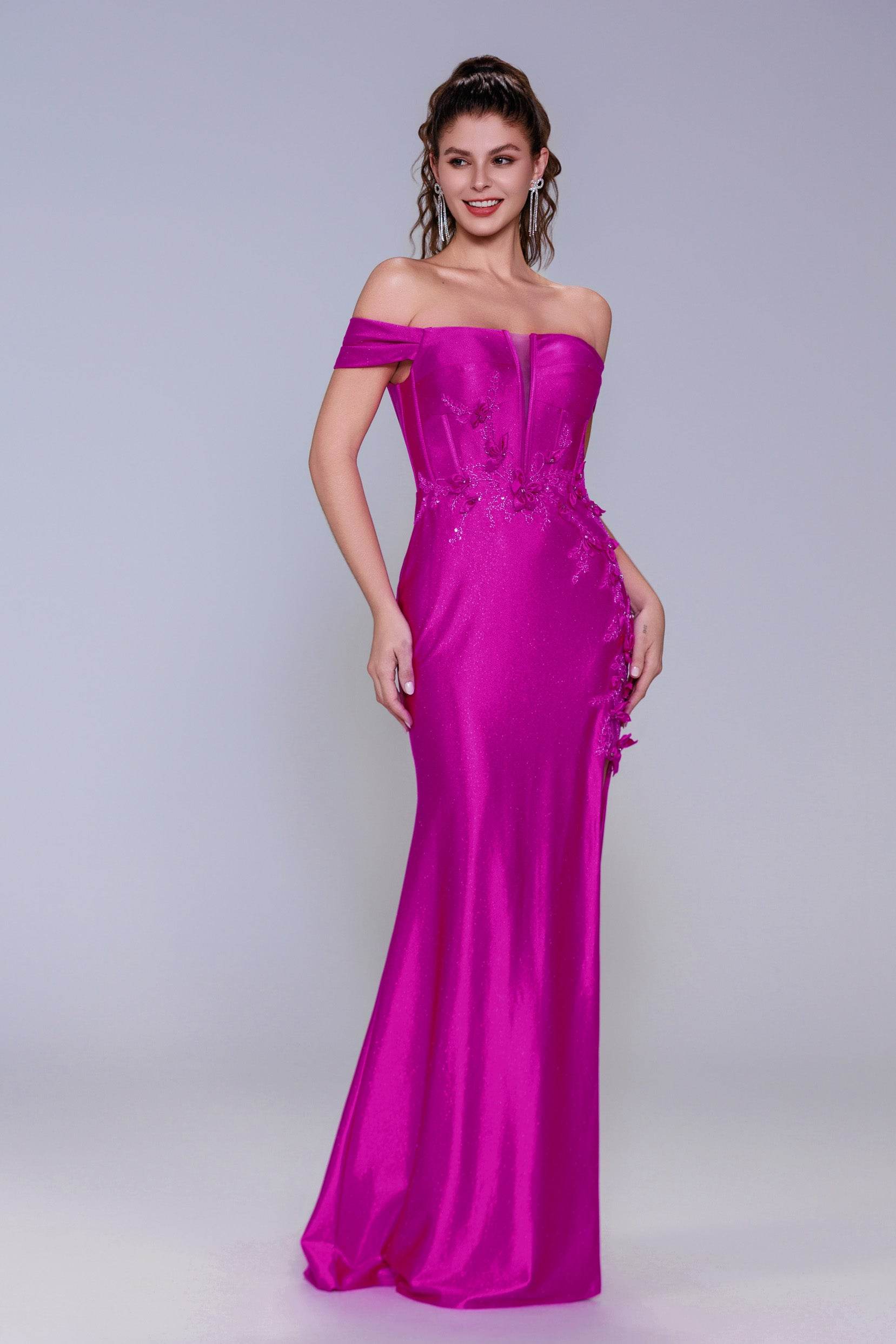 Elegant Sheath Column Sweep Brush Train Stretch Satin Prom Dress for Prom