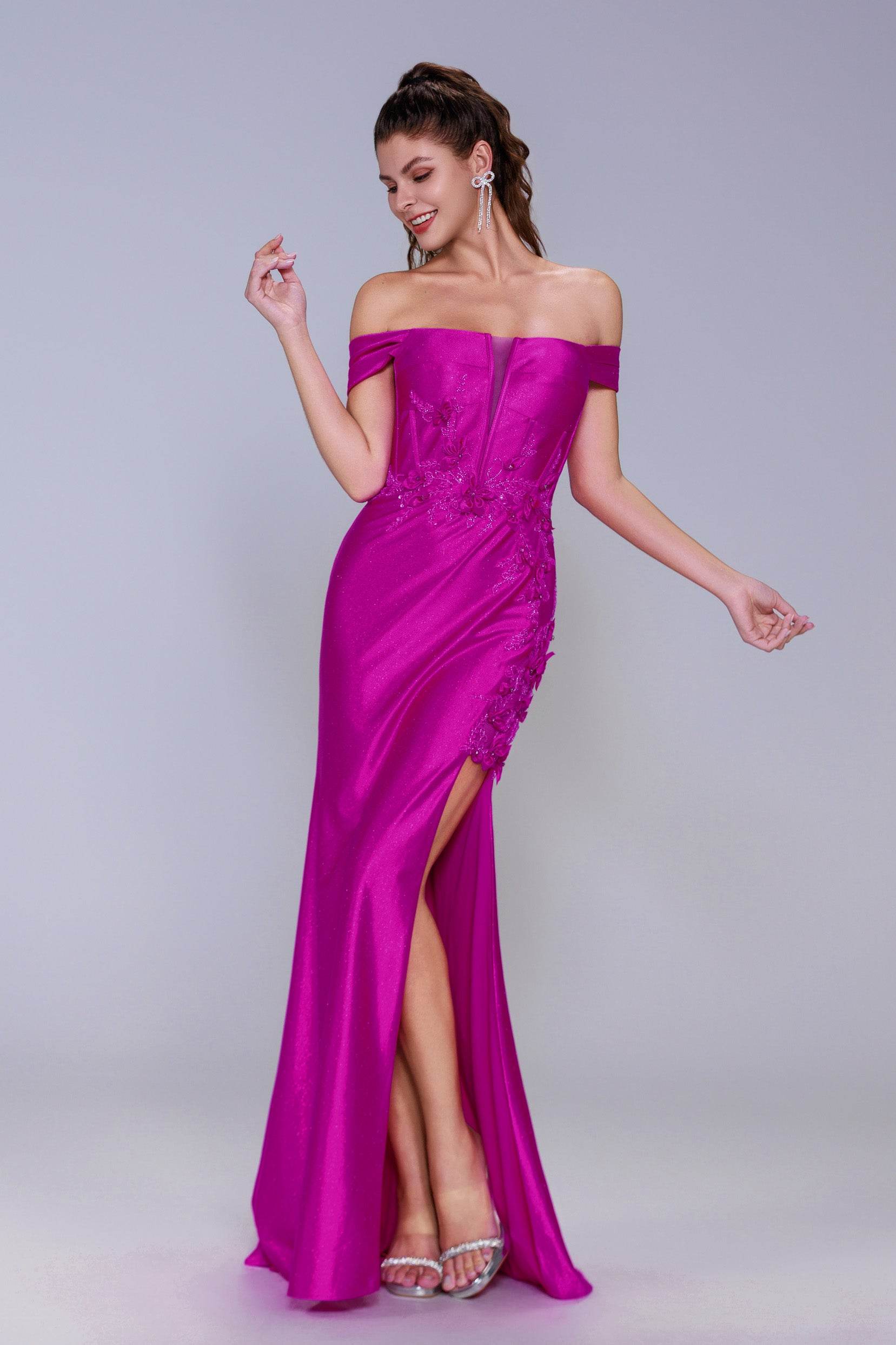 Elegant Sheath Column Sweep Brush Train Stretch Satin Prom Dress for Prom
