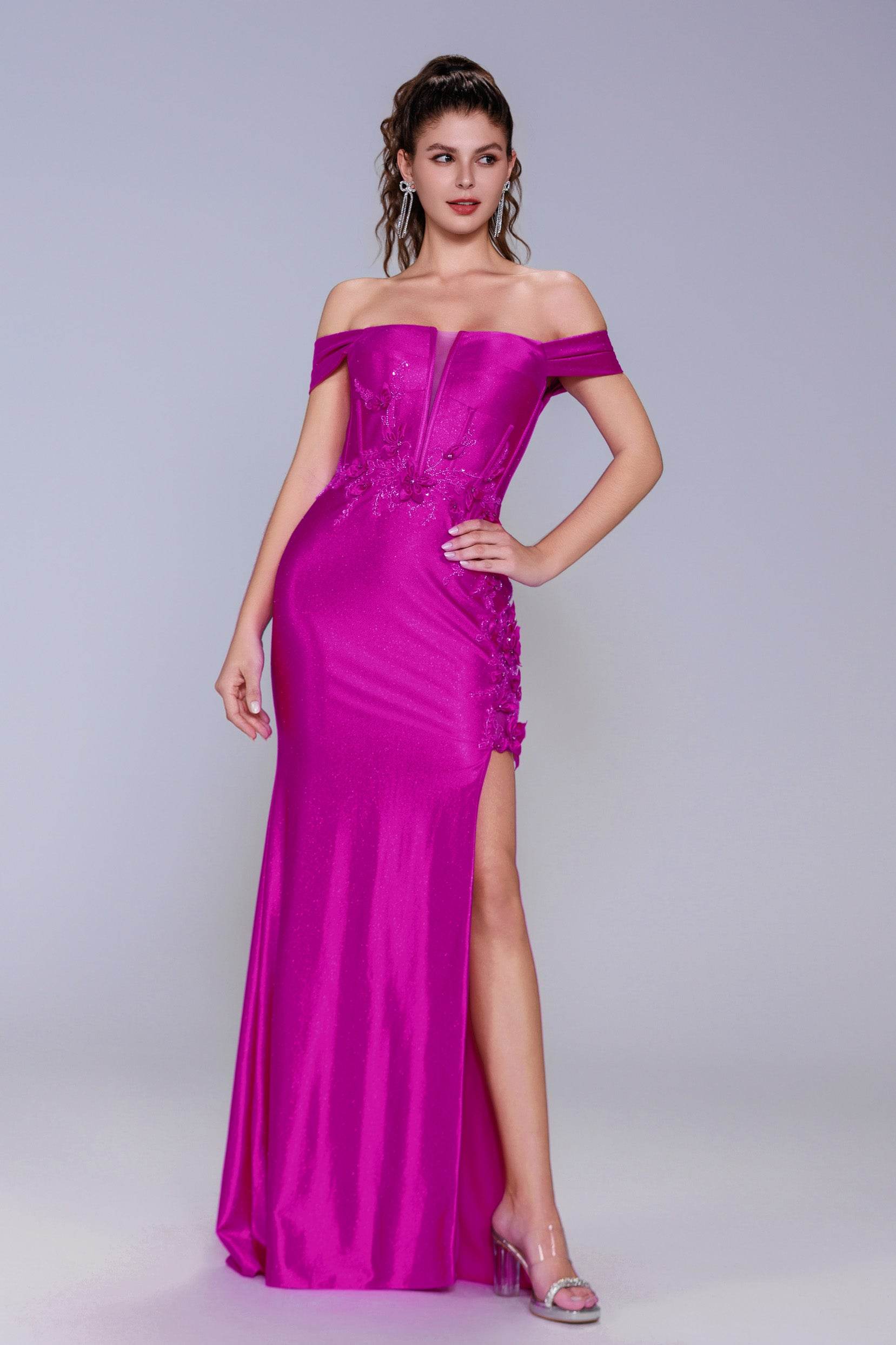 Elegant Sheath Column Sweep Brush Train Stretch Satin Prom Dress for Prom