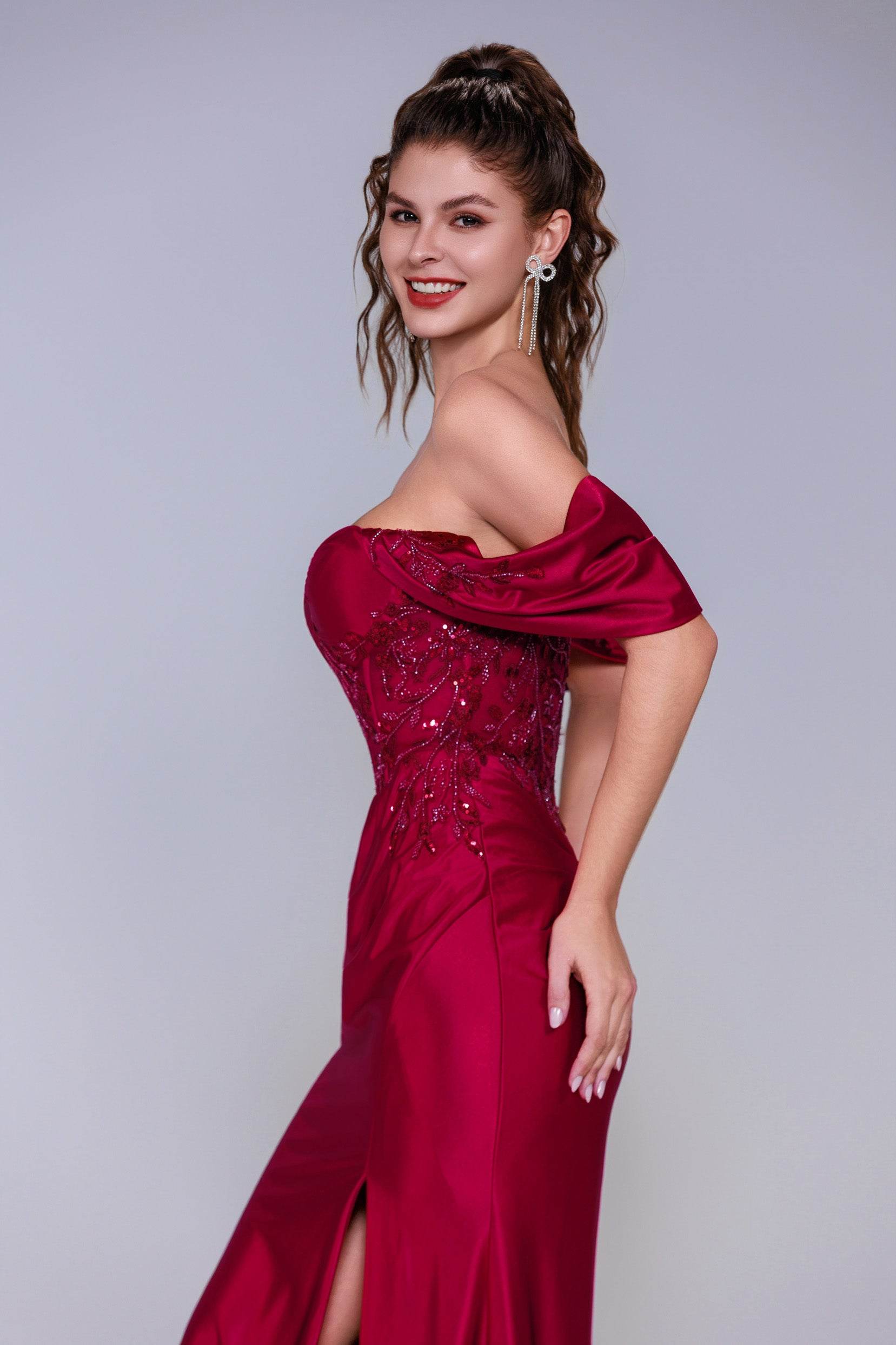 Elegant Sheath Column Sweep Brush Train Stretch Satin Prom Dress for Prom