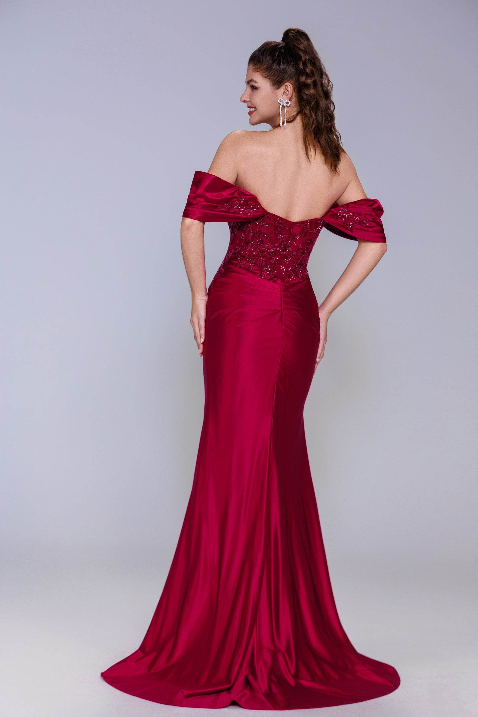 Elegant Sheath Column Sweep Brush Train Stretch Satin Prom Dress for Prom