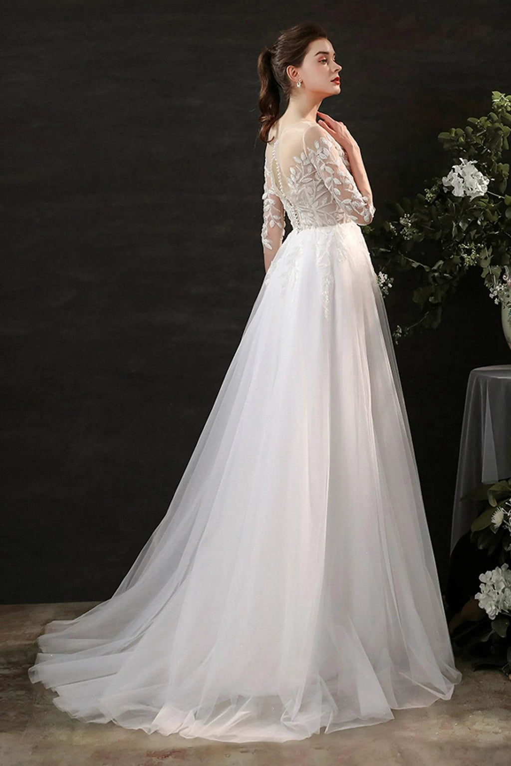 Elegant A Line Sweep Brush Train Lace Tulle Wedding Dress Wedding Dress