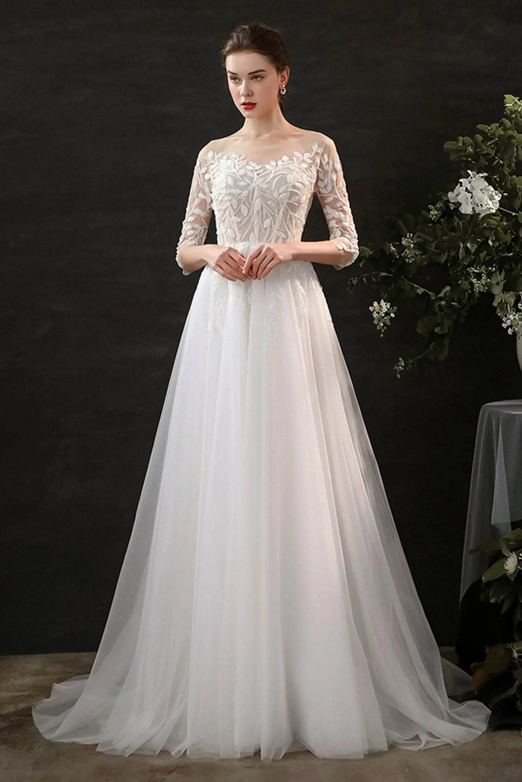 Elegant A Line Sweep Brush Train Lace Tulle Wedding Dress Wedding Dress