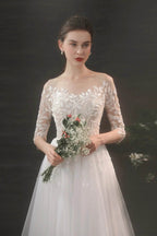 Elegant A Line Sweep Brush Train Lace Tulle Wedding Dress Wedding Dress