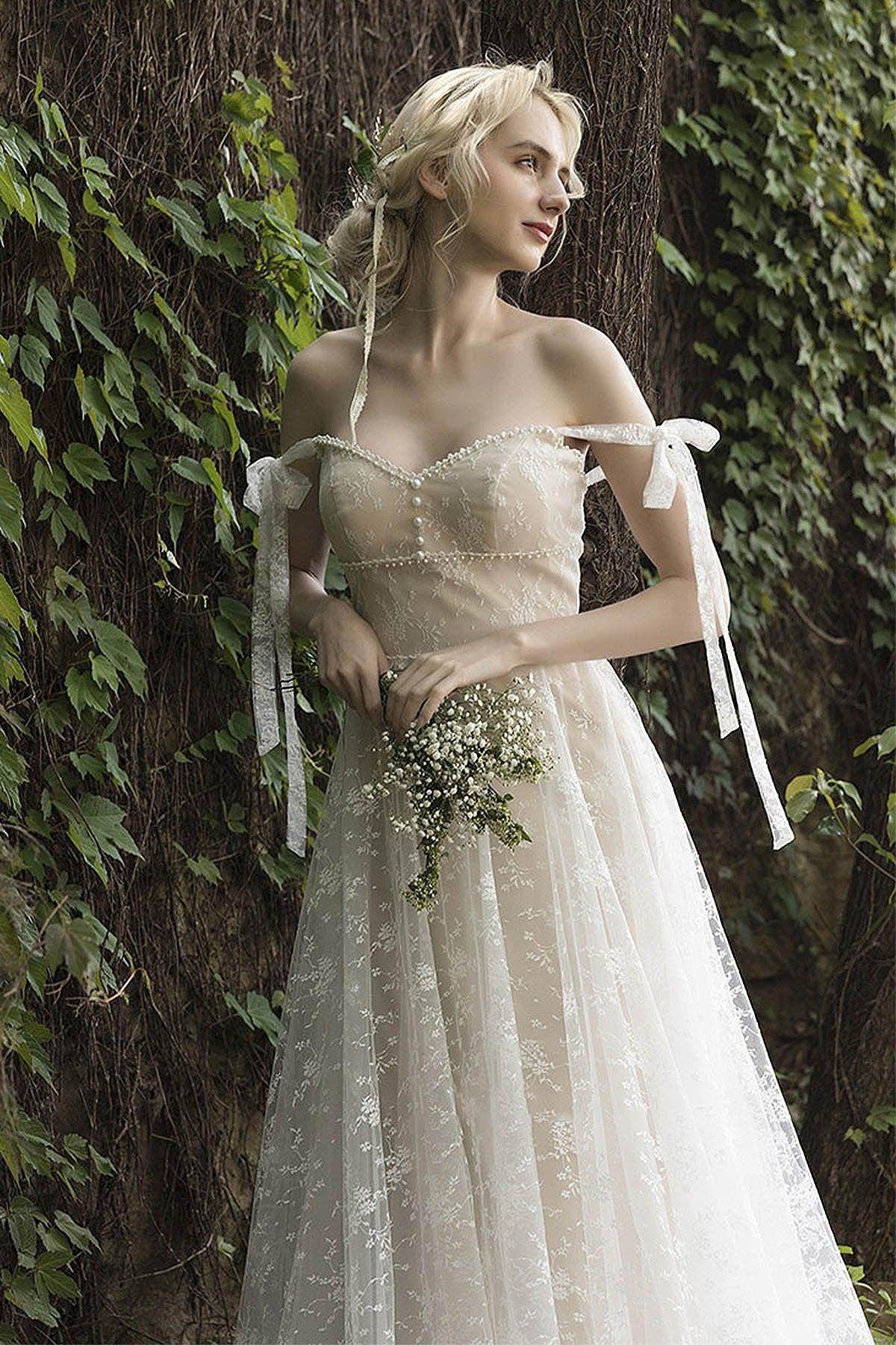 Elegant A Line Sweep Brush Train Lace Wedding Dress Wedding Dress