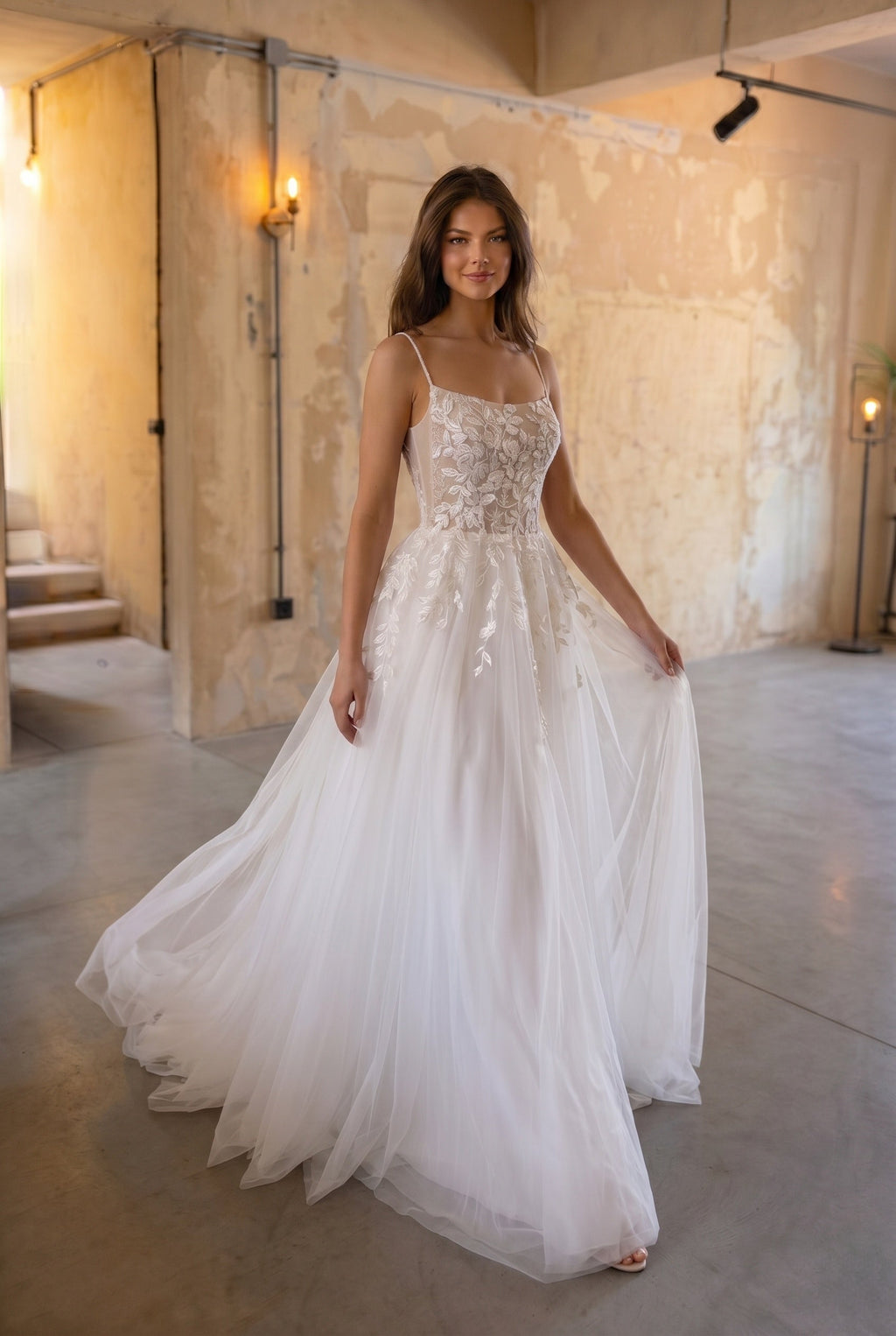 Elegant A Line Sweep Brush Train Lace Tulle Wedding Dress Wedding Dress