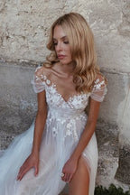Elegant A Line Sweep Brush Train Lace Tulle Wedding Dress Wedding Dress