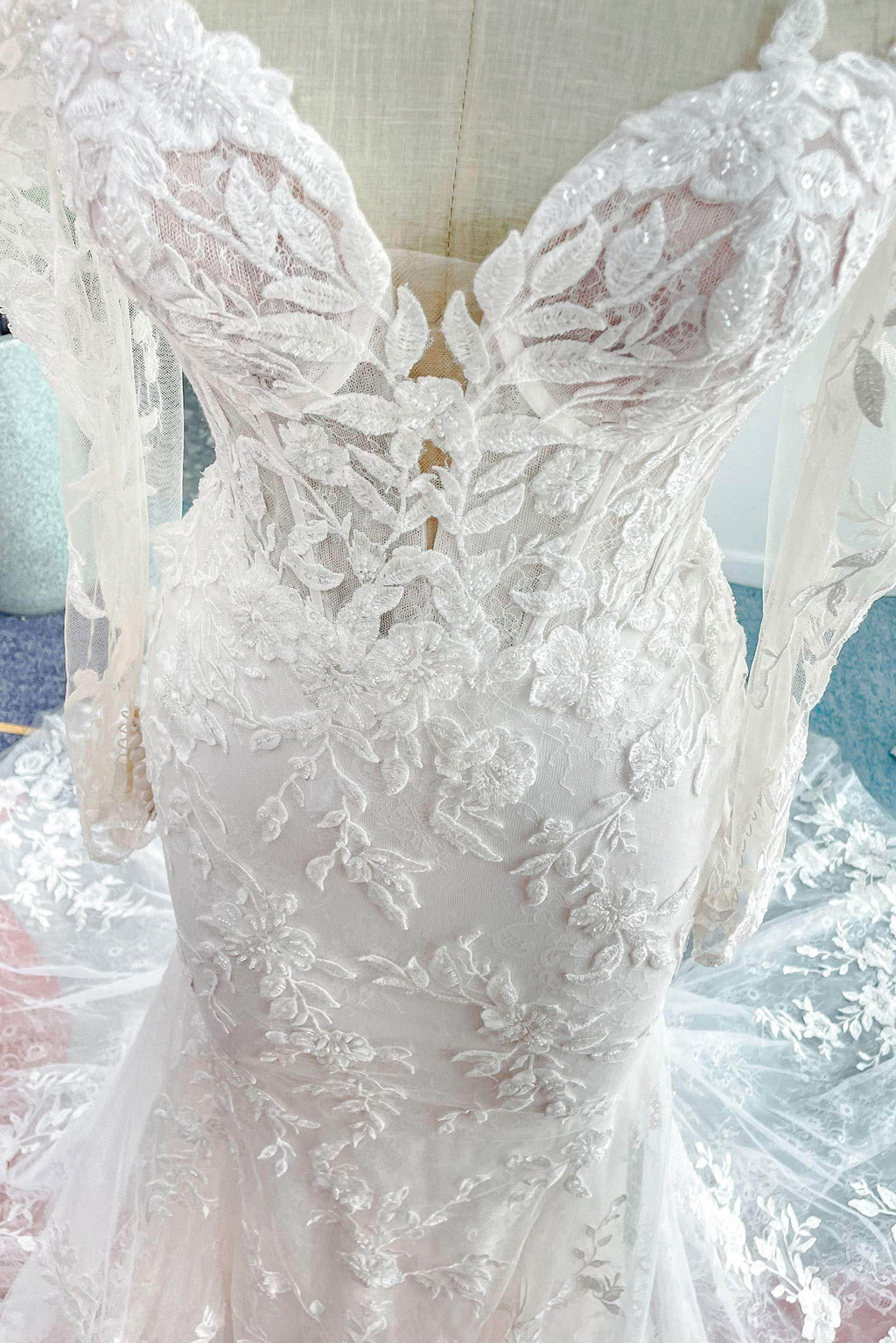 Elegant Trumpet Mermaid Chapel Train Lace Tulle Wedding Dress Wedding Dress