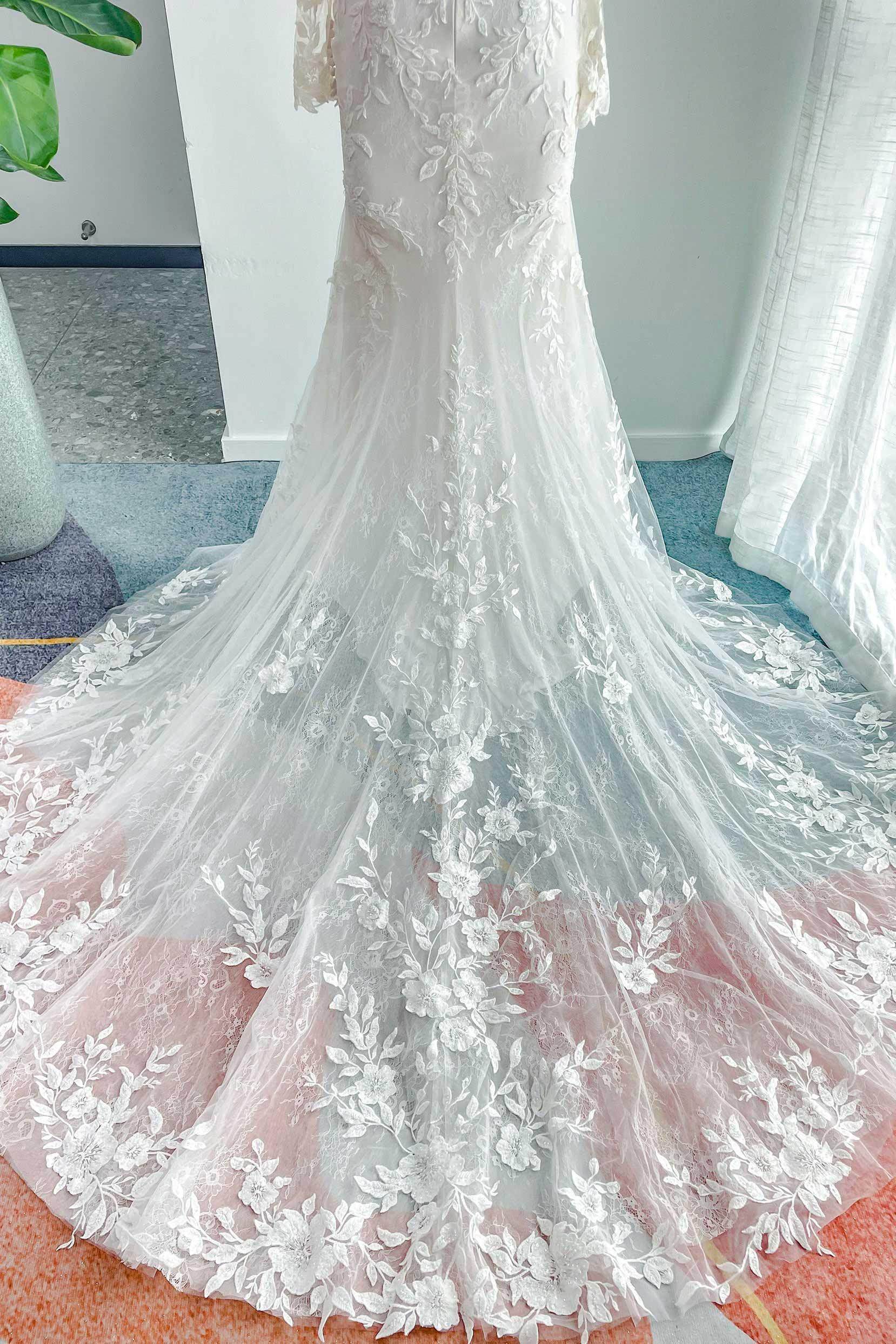 Elegant Trumpet Mermaid Chapel Train Lace Tulle Wedding Dress Wedding Dress