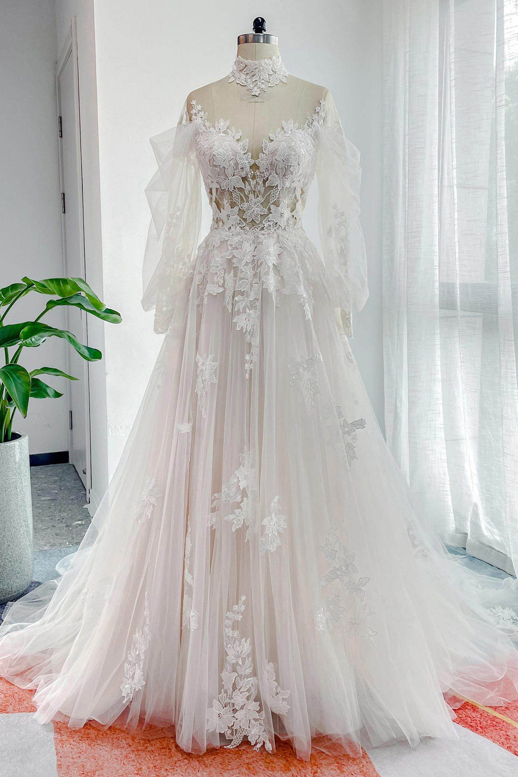 Elegant A Line Court Train Lace Tulle Wedding Dress Wedding Dress