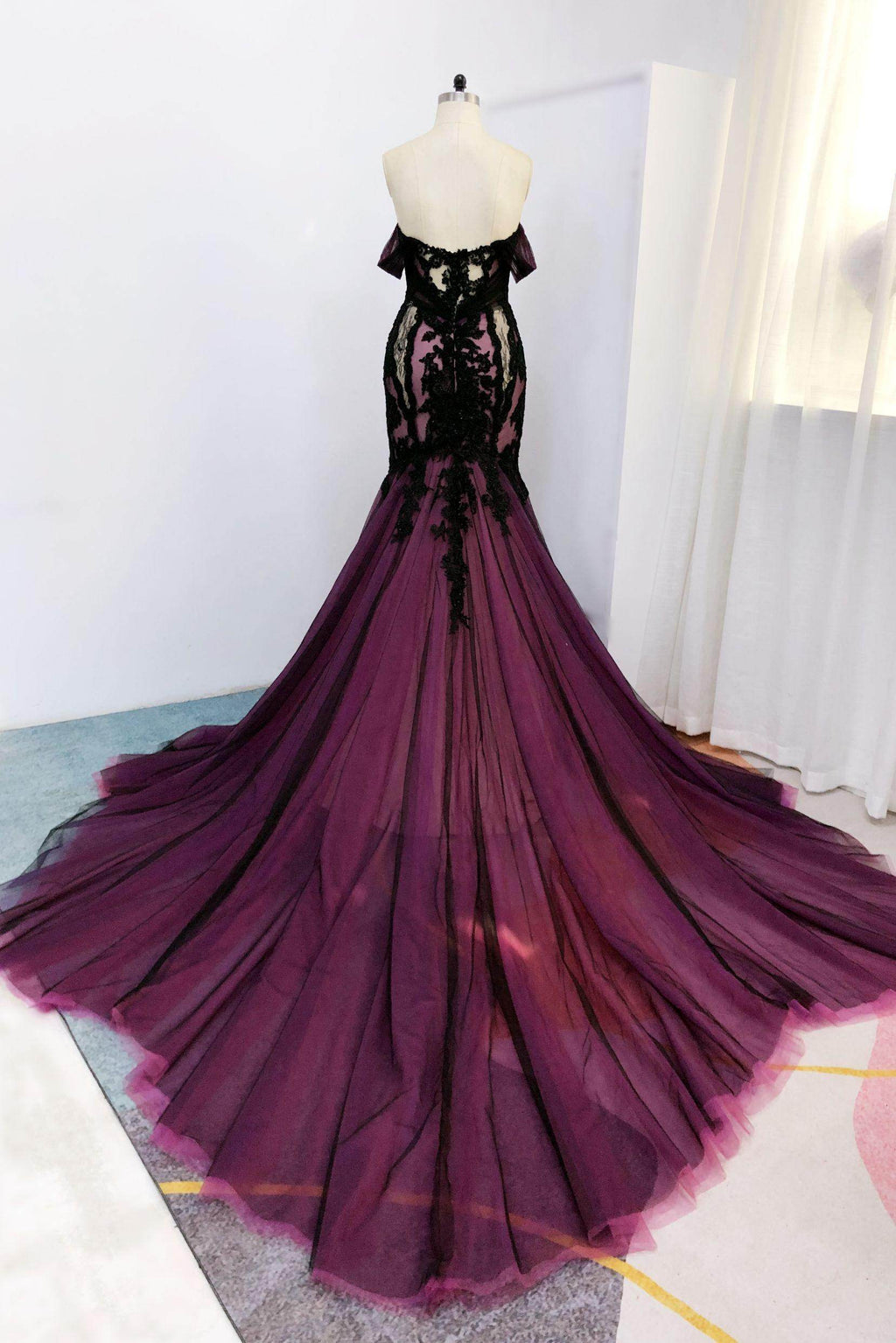 Elegant Trumpet Mermaid Cathedral Train Lace Tulle Wedding Dress Wedding Dress