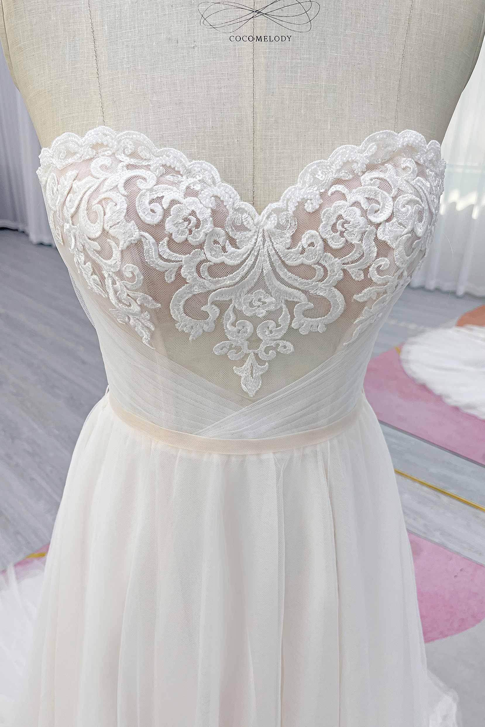 Elegant A Line Court Train Lace Tulle Wedding Dress Wedding Dress