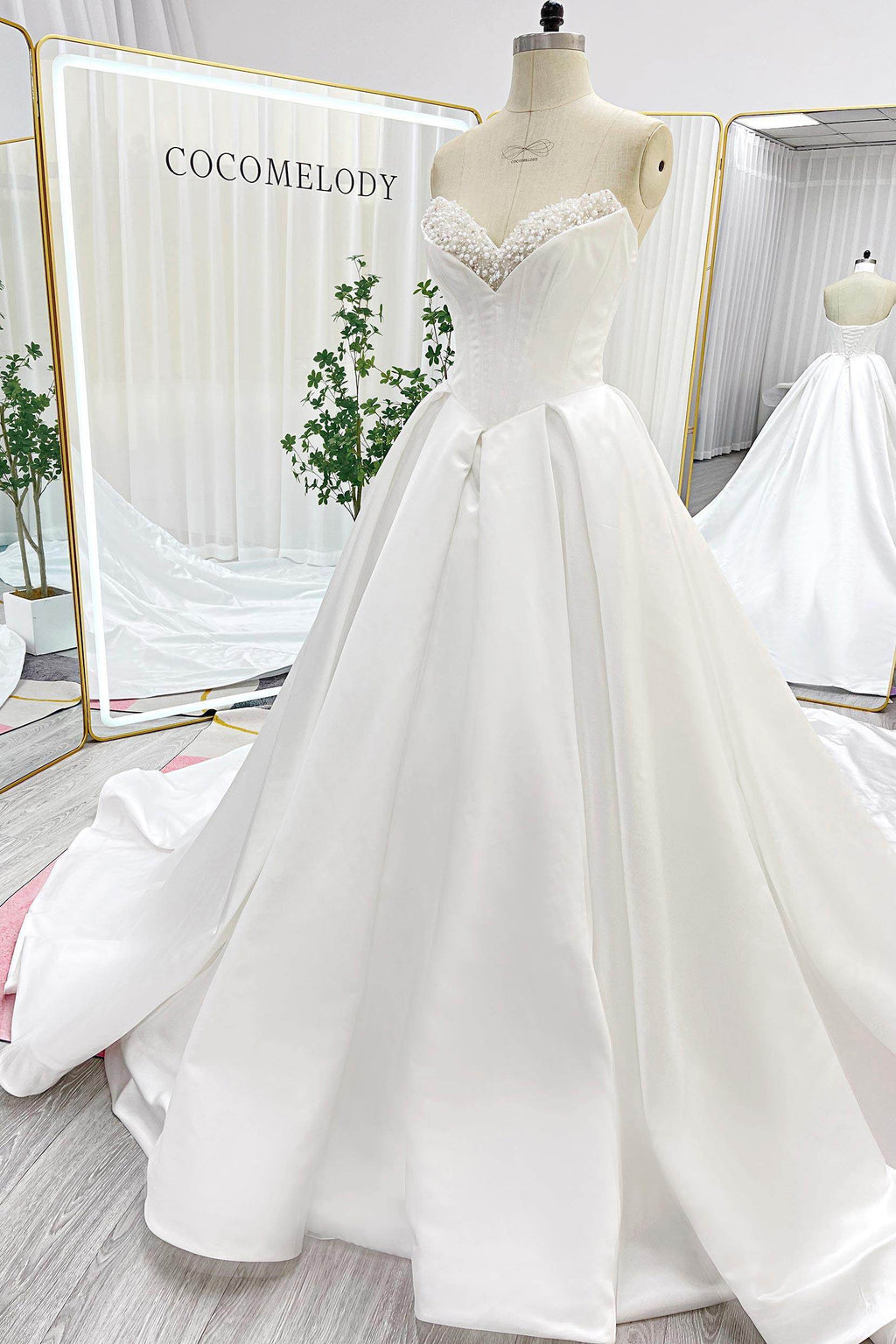 Elegant Ball Gown Chapel Train Satin Wedding Dress Wedding Dress