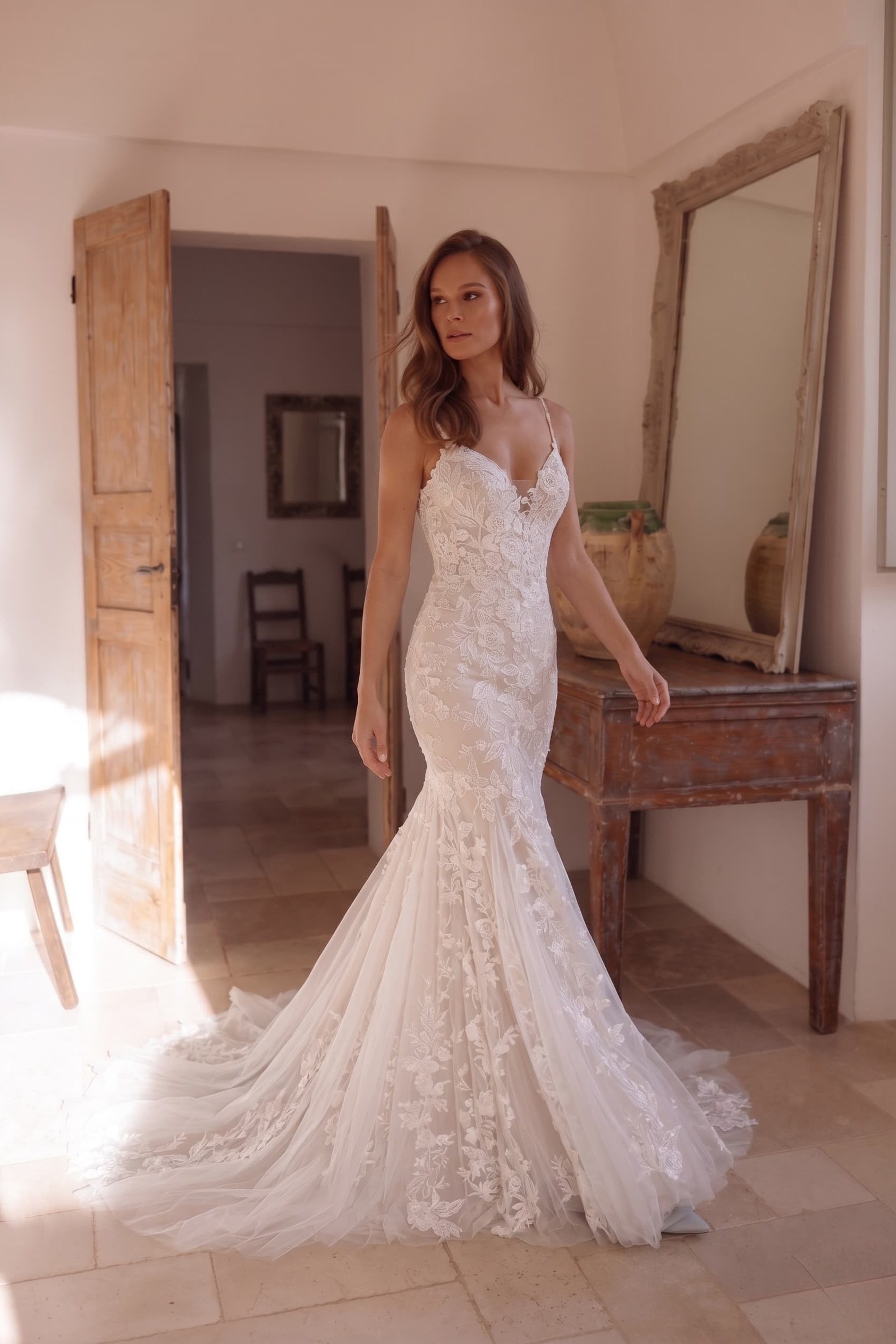 Elegant Trumpet Mermaid Chapel Train Lace Tulle Wedding Dress Wedding Dress