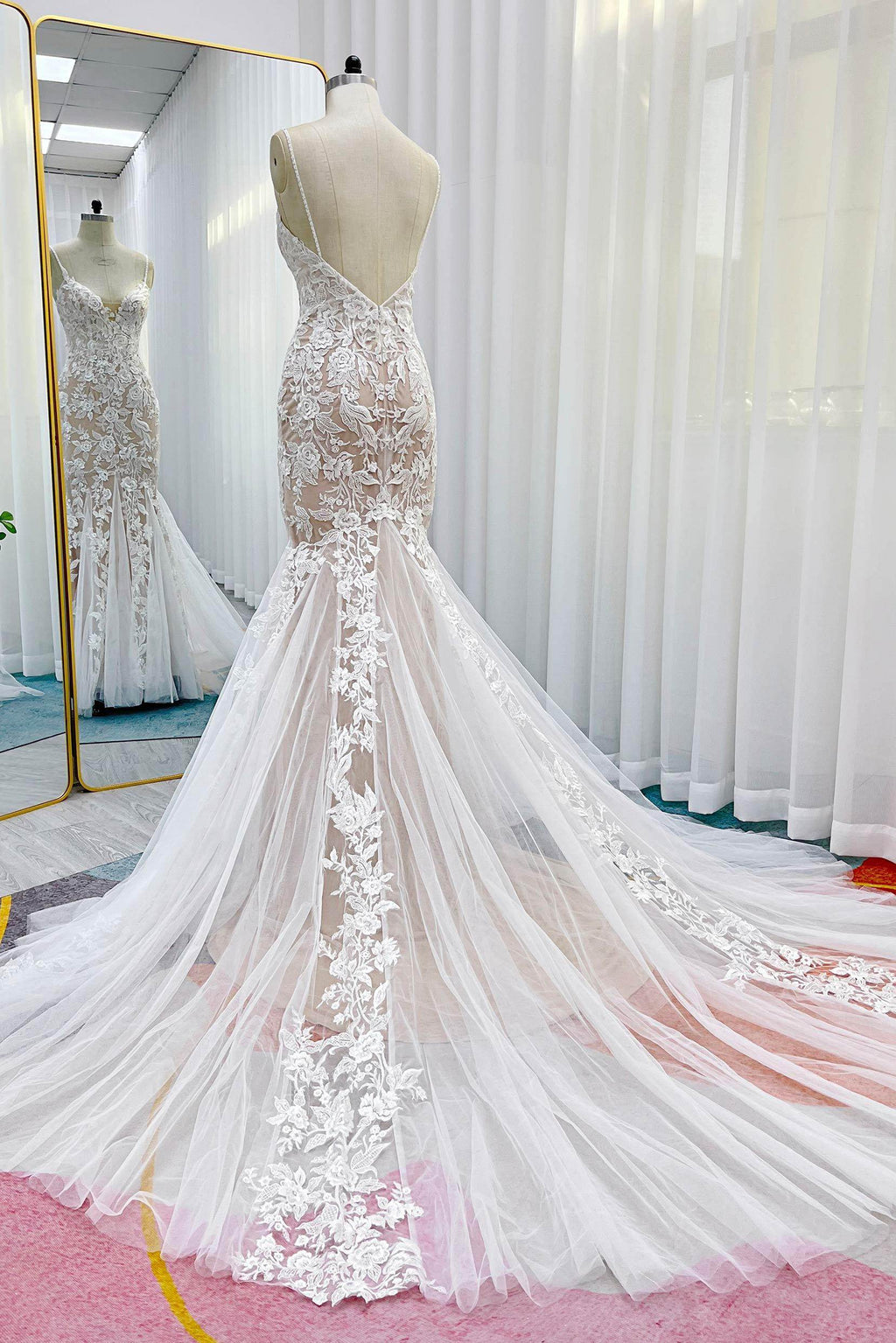 Elegant Trumpet Mermaid Chapel Train Lace Tulle Wedding Dress Wedding Dress