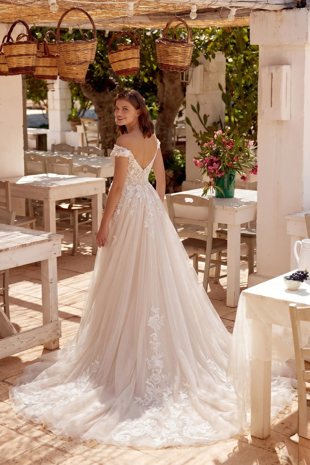 Elegant A Line Chapel Train Lace Tulle Wedding Dress Wedding Dress
