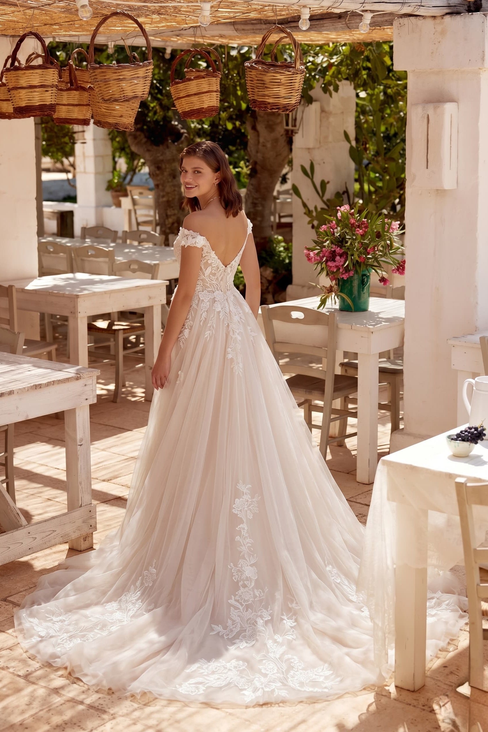 Elegant A Line Chapel Train Lace Tulle Wedding Dress Wedding Dress