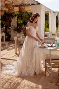 Elegant A Line Chapel Train Lace Tulle Wedding Dress Wedding Dress