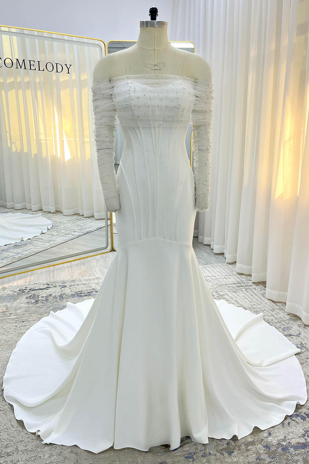 Elegant Trumpet Mermaid Court Train Stretch Satin Wedding Dress Wedding Dress