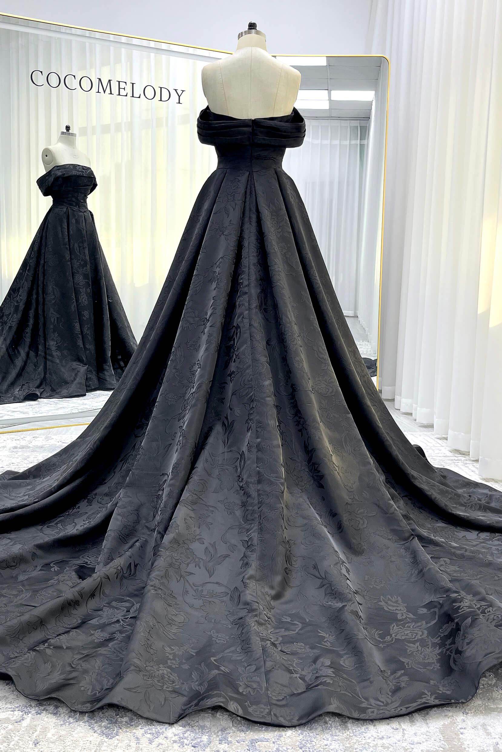 Elegant A Line Court Train Jacquard Satin Lace Wedding Dress Wedding Dress