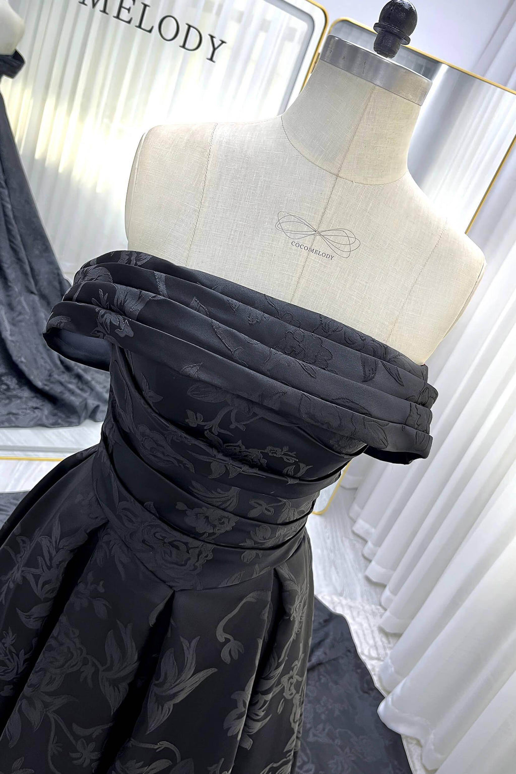 Elegant A Line Court Train Jacquard Satin Lace Wedding Dress Wedding Dress