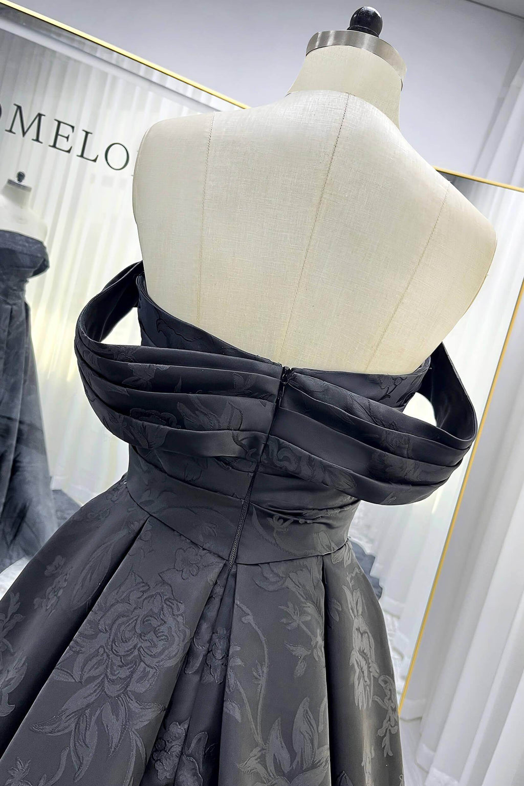 Elegant A Line Court Train Jacquard Satin Lace Wedding Dress Wedding Dress