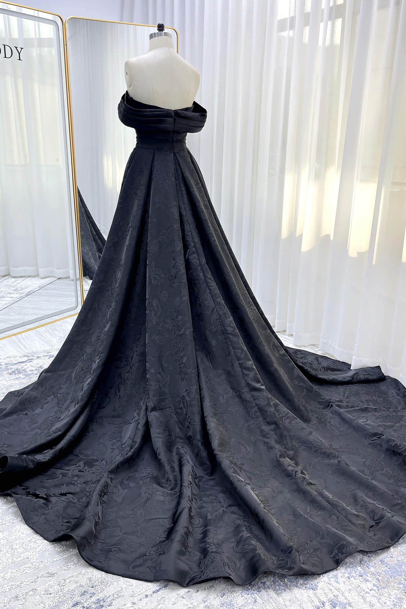 Elegant A Line Court Train Jacquard Satin Lace Wedding Dress Wedding Dress