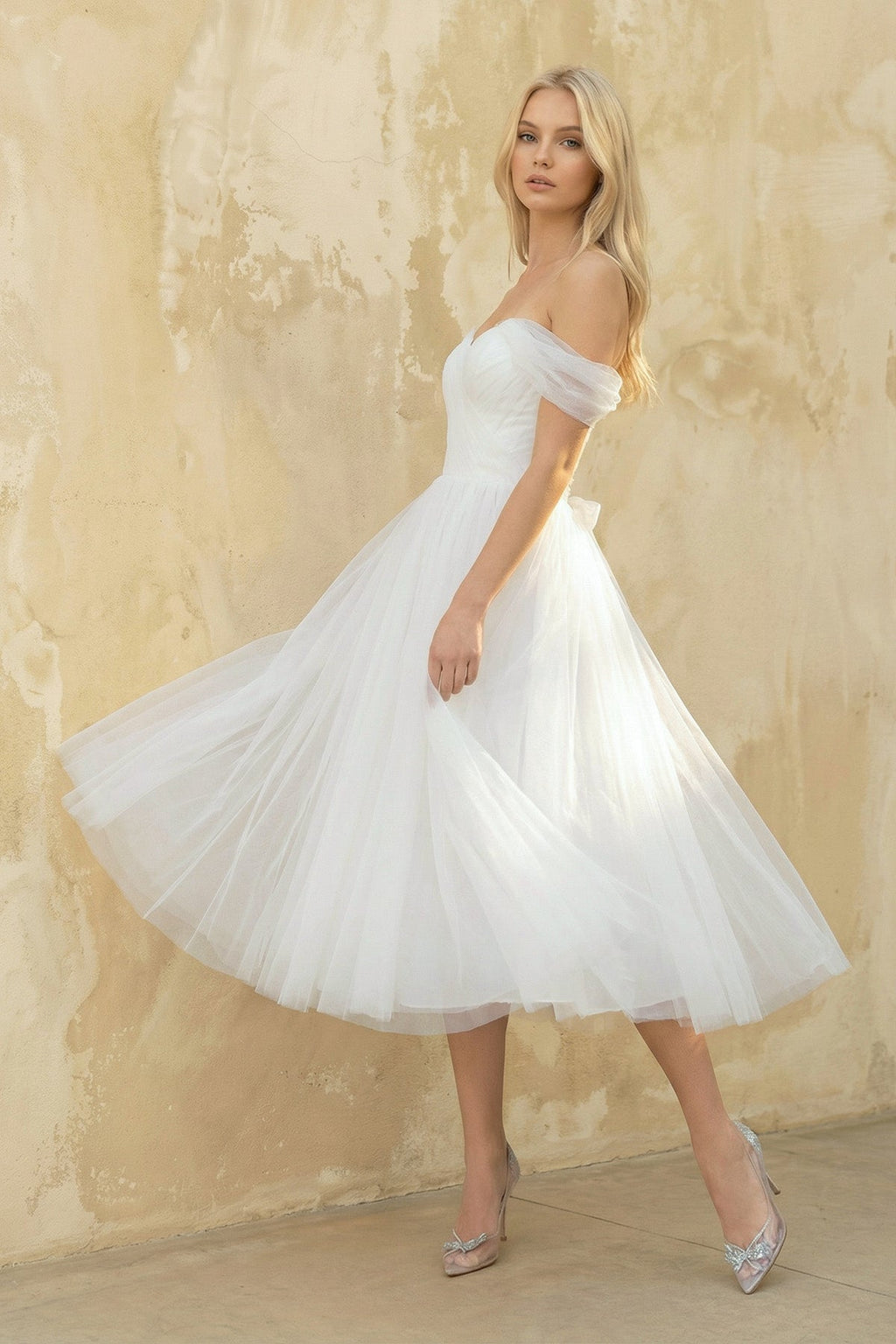 Aurelia Jane detail image 3 wedding dress