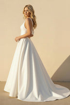 Bellamy Pearl detail image 3 wedding dress