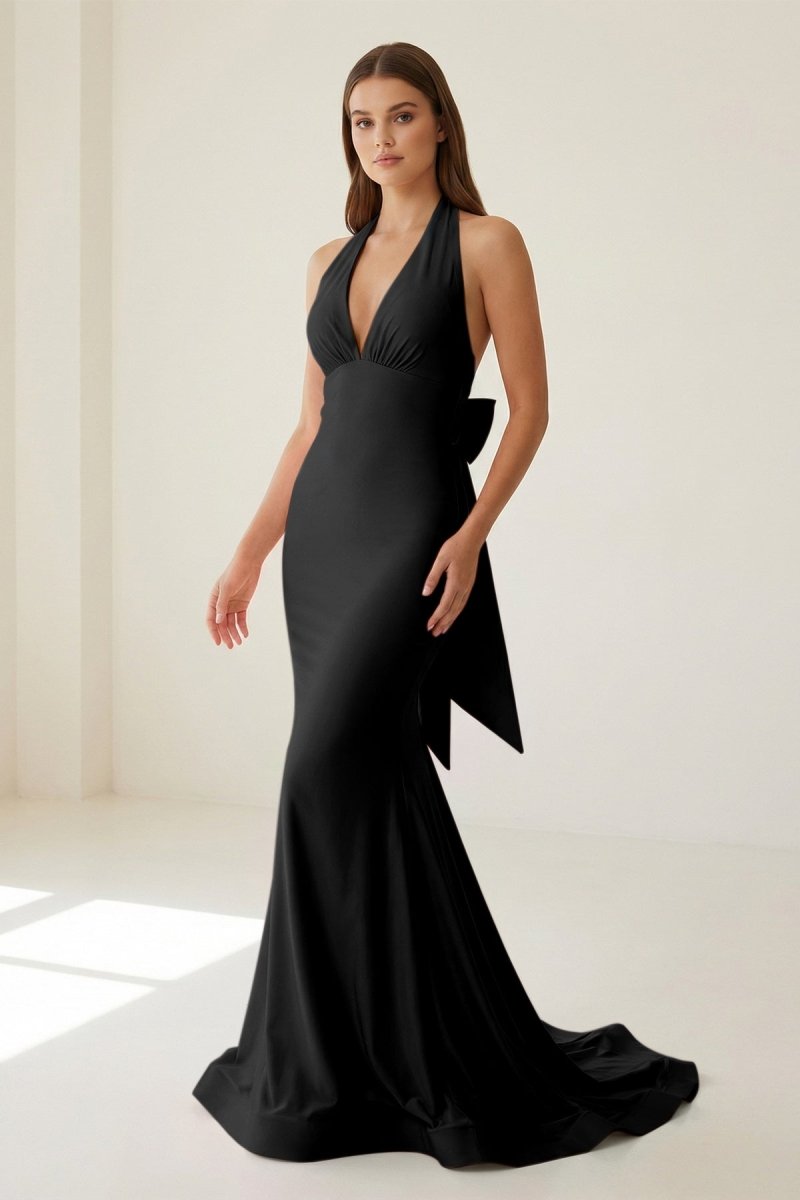 Petronella Rue Black side view prom dress