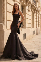 Yseult Black front view evening dress