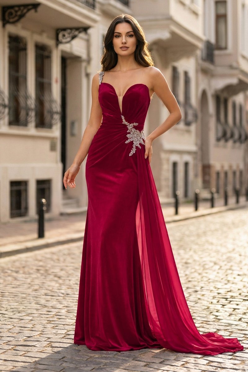 Clarisse Jane Burgundy front view prom dress