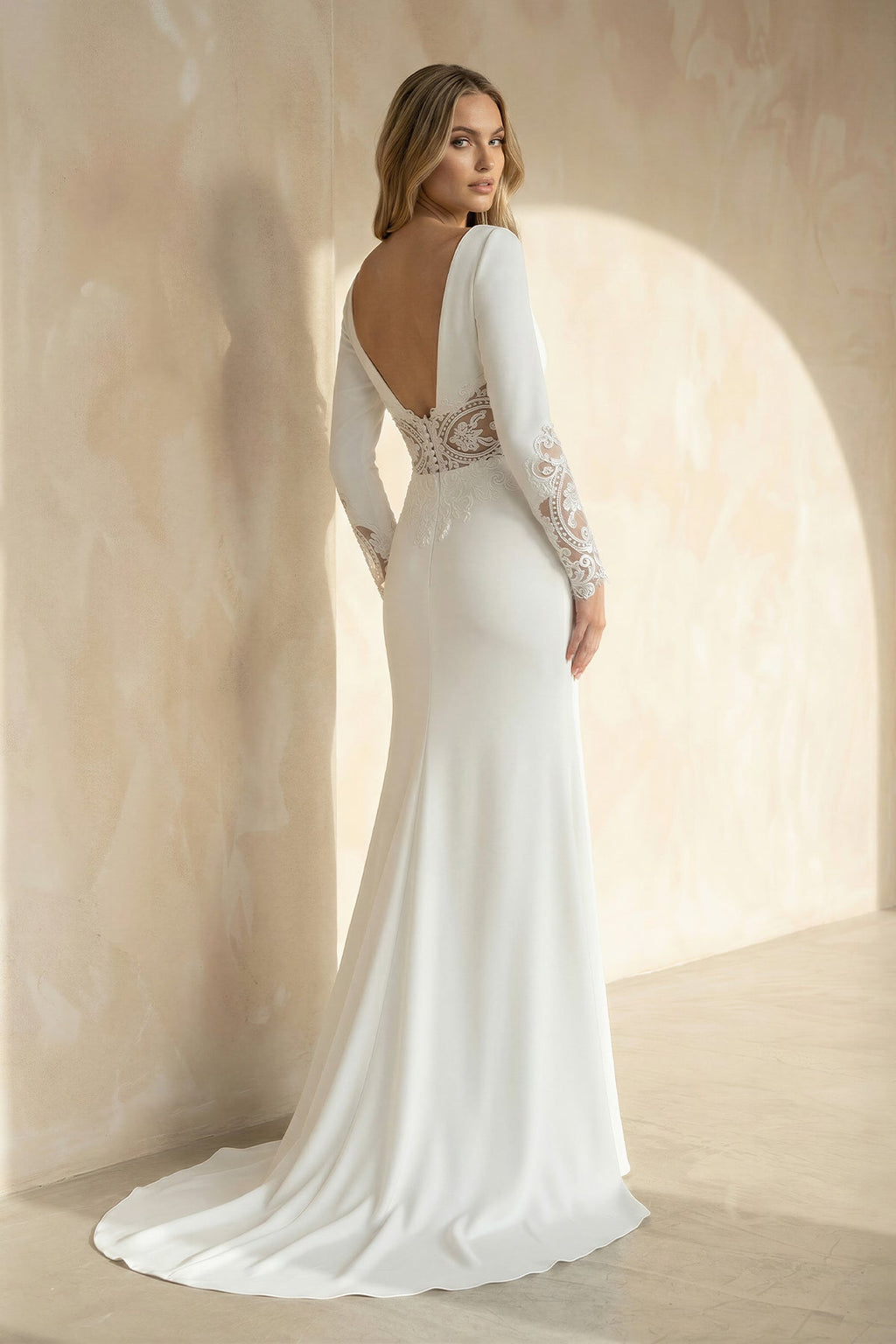 Diamond White Chiffon Mermaid Wedding Dress with V-Neck Neckline and Slit