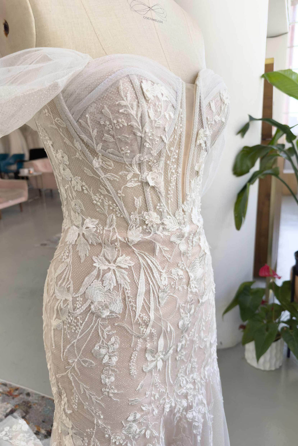 Elegant Trumpet Mermaid Court Train Lace Tulle Wedding Dress Wedding Dress