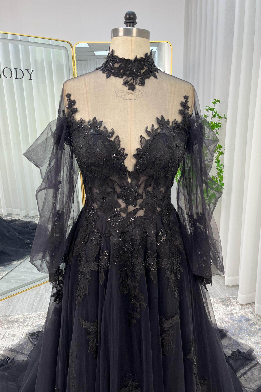 Elegant A Line Court Train Lace Tulle Wedding Dress Wedding Dress