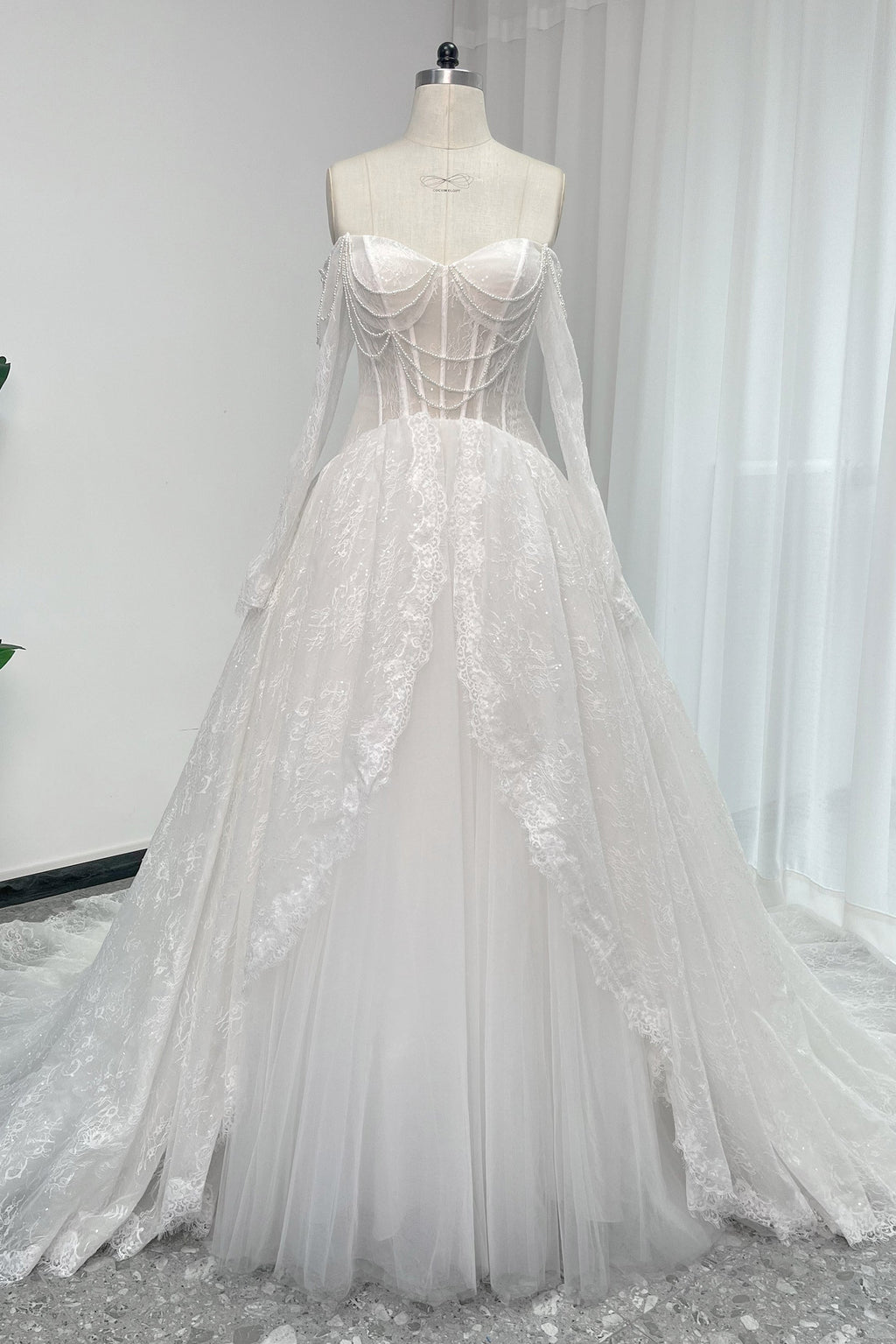 Elegant A Line Chapel Train Sequined Lace Tulle Wedding Dress Wedding Dress