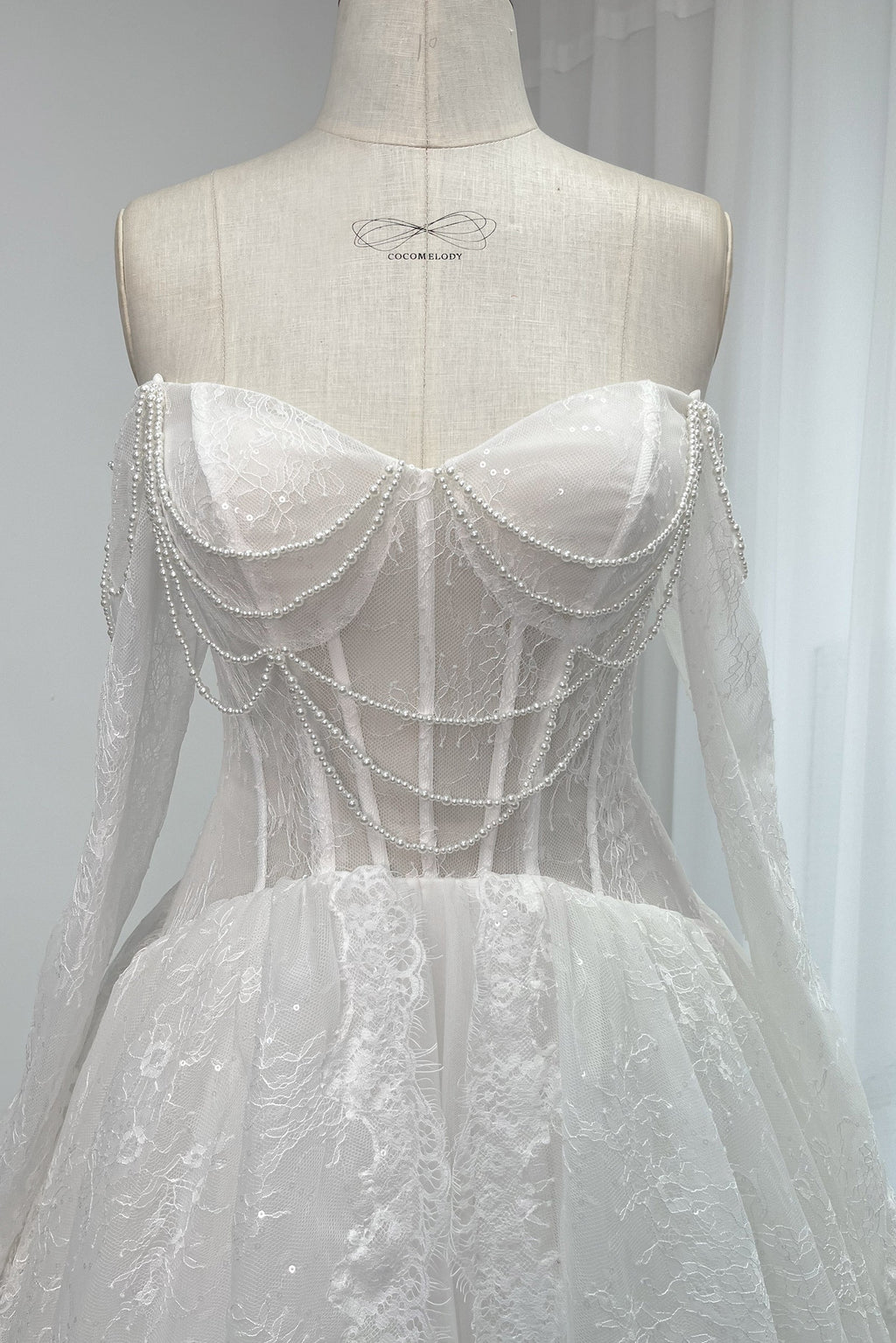 Elegant A Line Chapel Train Sequined Lace Tulle Wedding Dress Wedding Dress