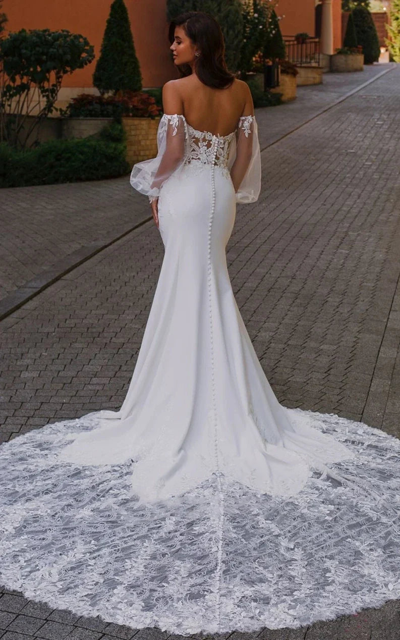 Diamond White Chiffon Mermaid Wedding Dress with Strapless Neckline and Appliques